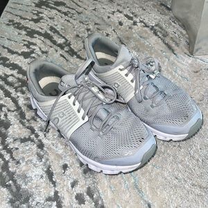 On Cloud Cloudtech Shoes